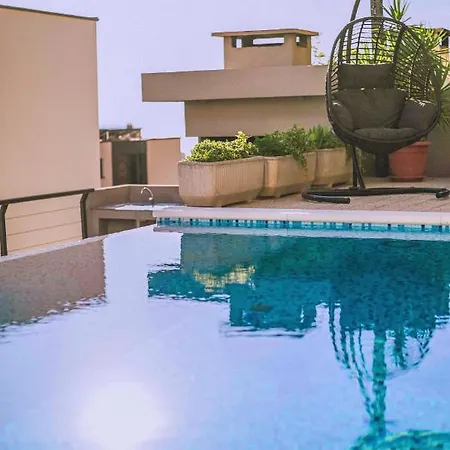 Apartment With Private Pool 